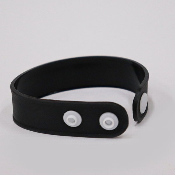 Manilla silicona con broche